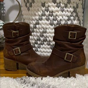 BROWN LEATHER BOOTS